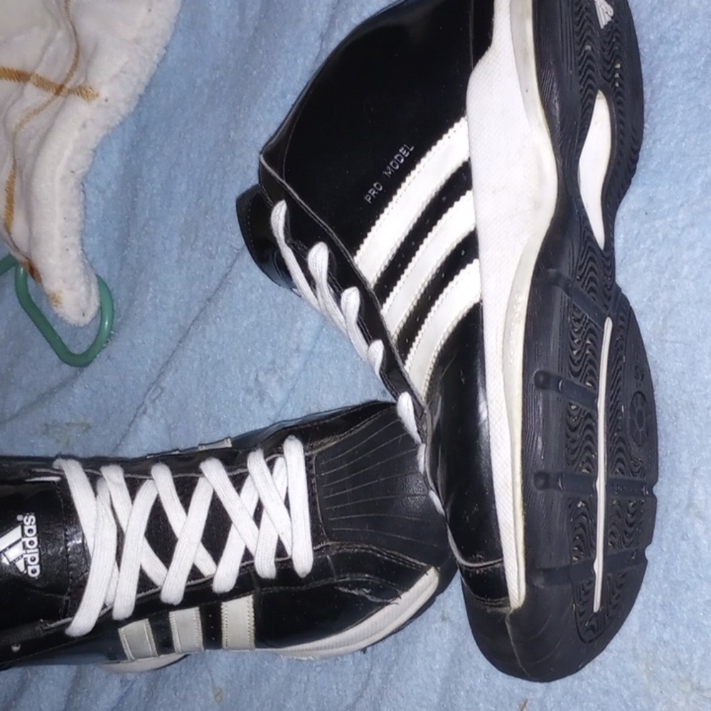 Men's Adidas sneakers